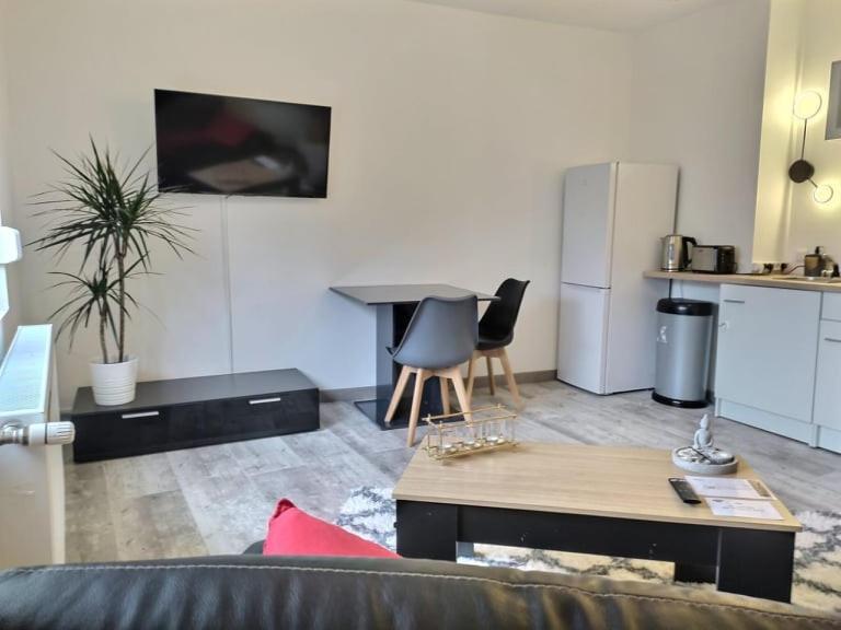 Chambre 26m avec salon et kitchenette privée Woippy Esterno foto